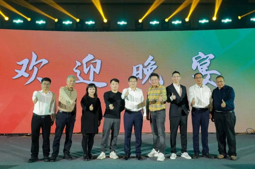 6384635575408048382400876