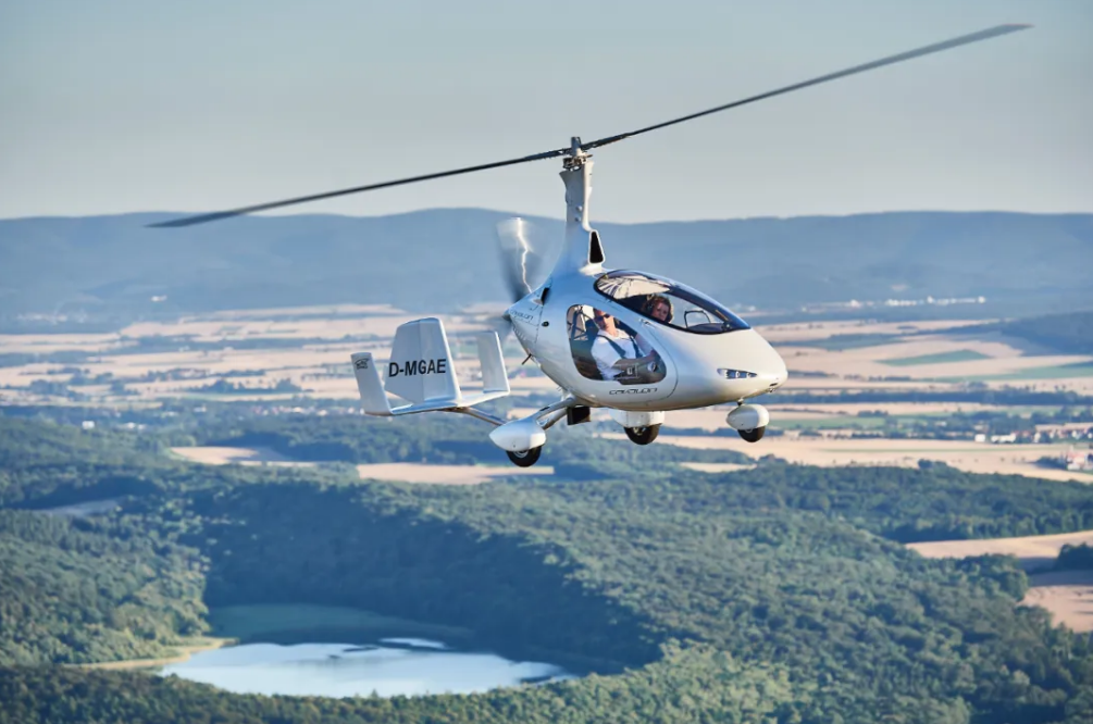 6389838243789452762947933